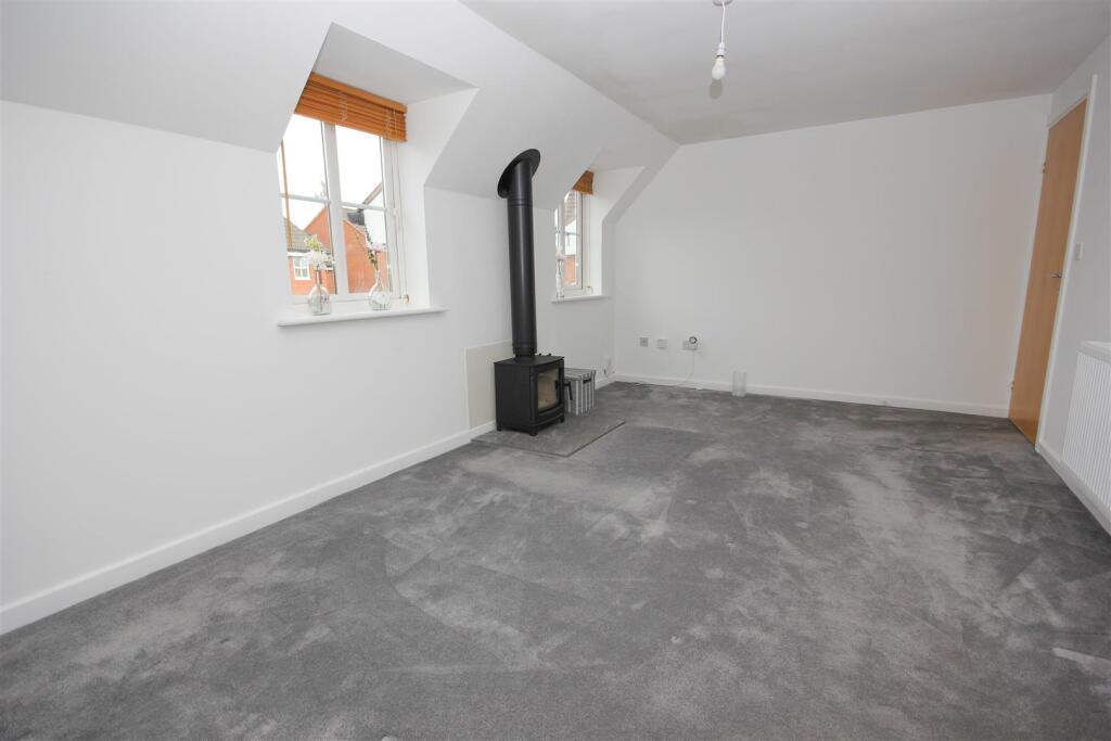 Lounge Dining Room.jpg