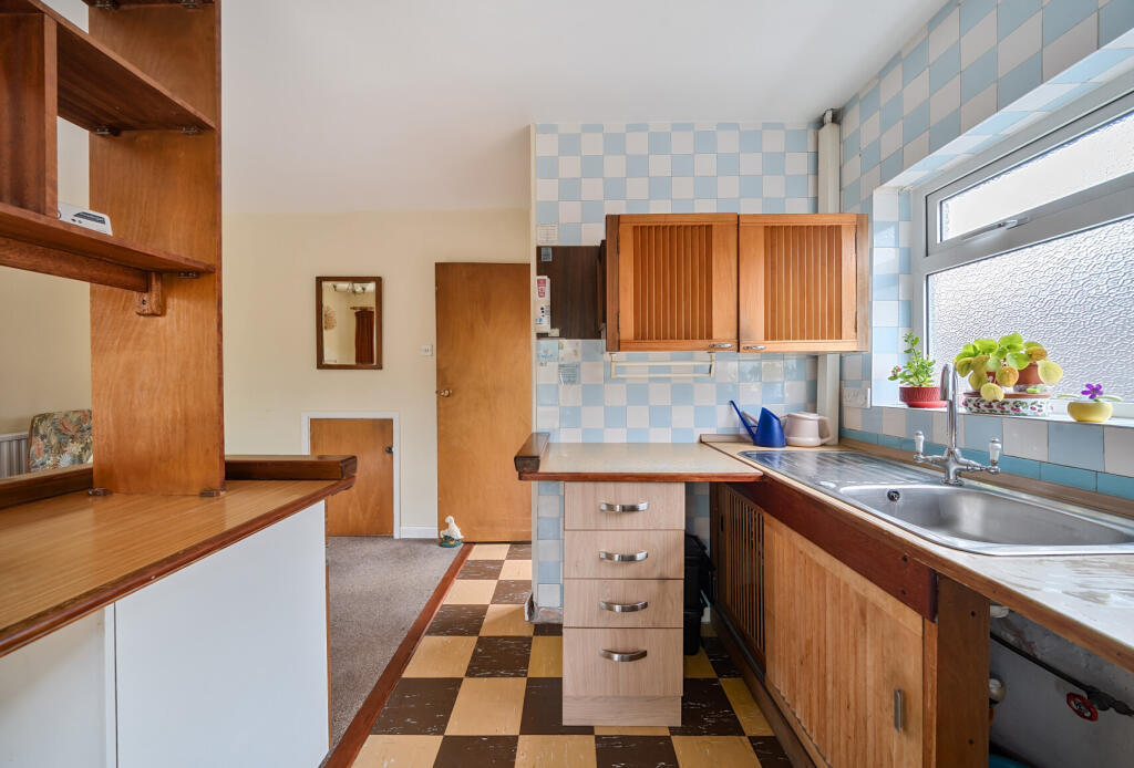 1336547-5-689a062...