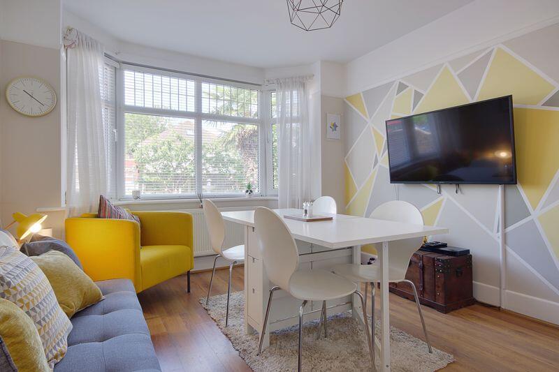 Dining Room (Pot. Bed Four)