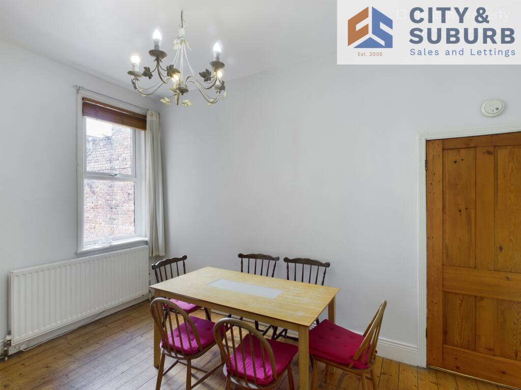TT102 Diningroom (2)