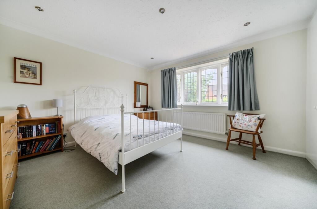 1325575-4-6880c8d8c8b8d