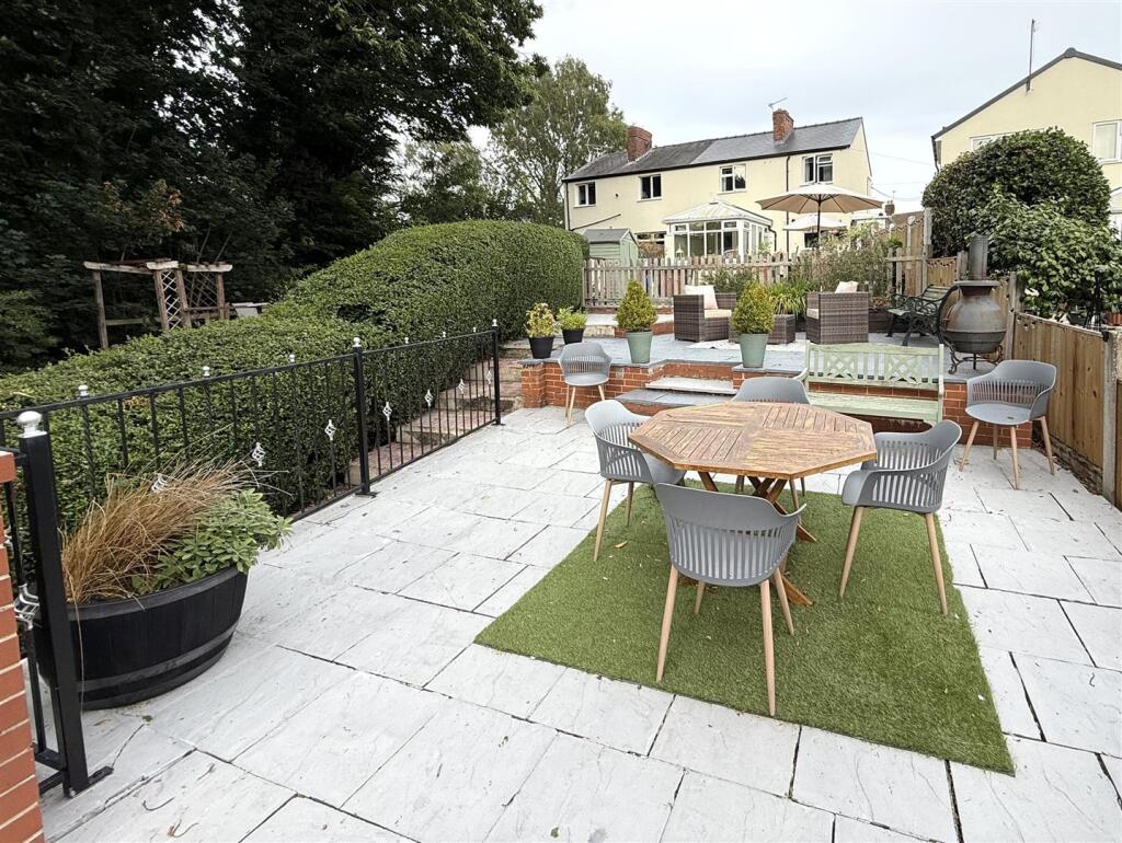 house garden rear.jpg