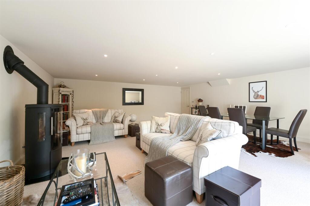 KINGSWOOD ROAD (8).jpg