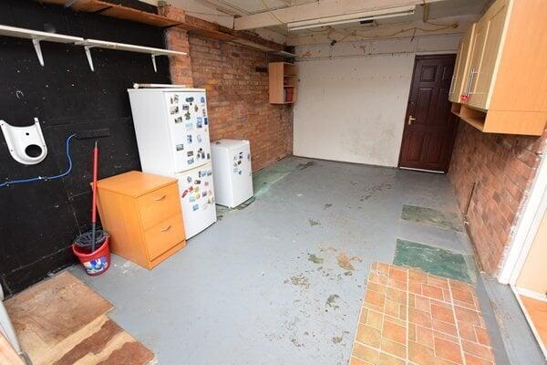 garage/utility