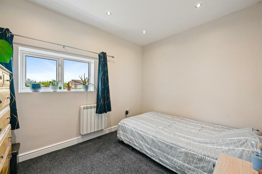 Master Bedroom.jpg