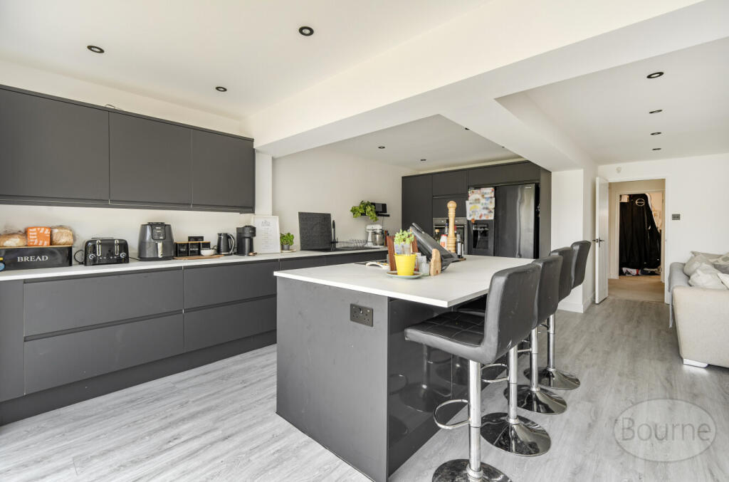 d1af21f7-1b9e-409...