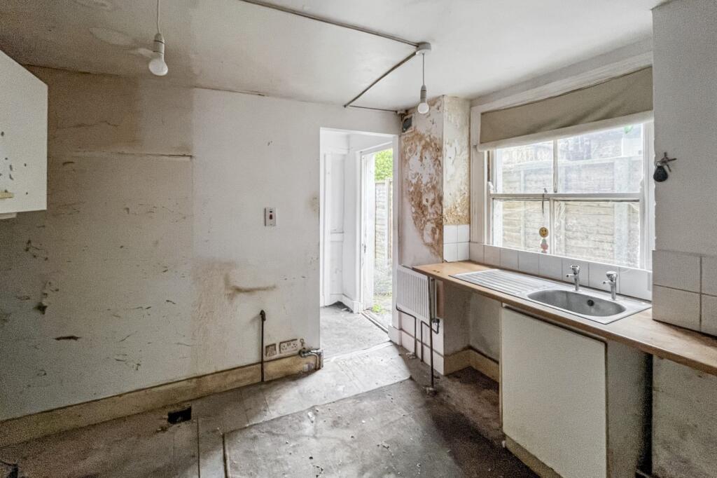 Ground Floor Flat, 35 Ridley Road, Wimbledon, London SW19 1ET