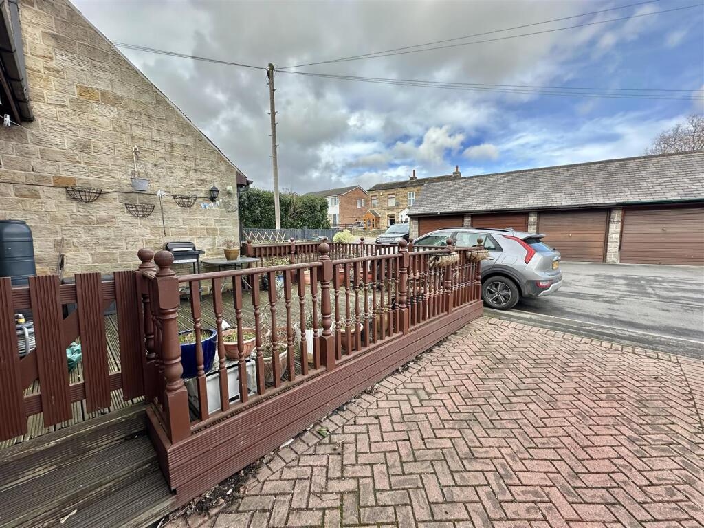 Bramleys - Savile Court - Mirfield (20).jpg