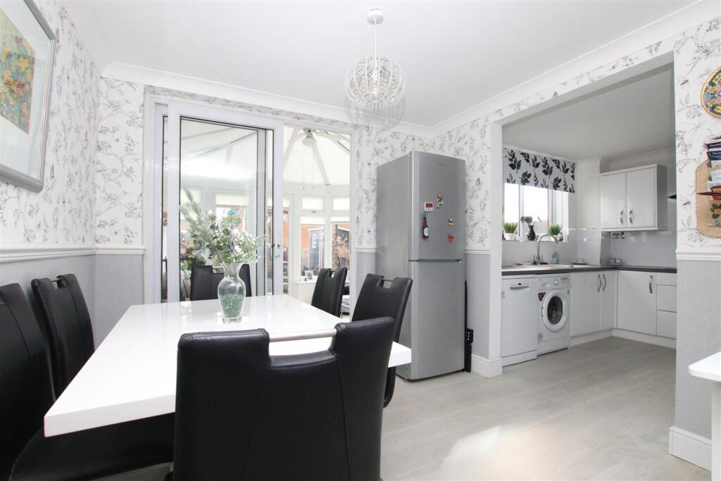 Kitchen Dining Room.JPG