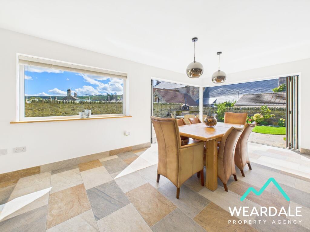Living/Dining Area