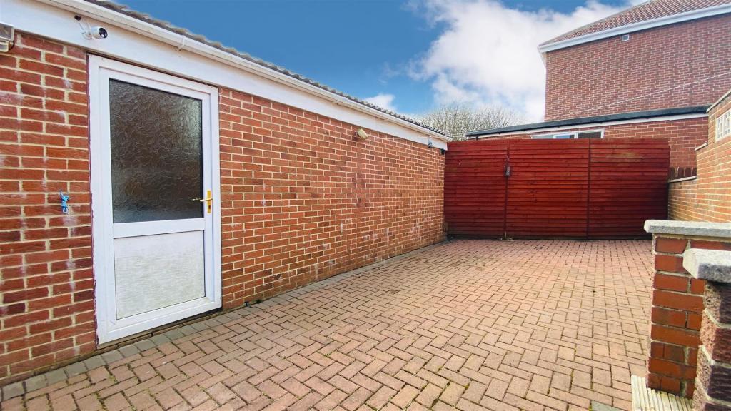 Rear Courtyard.jpeg