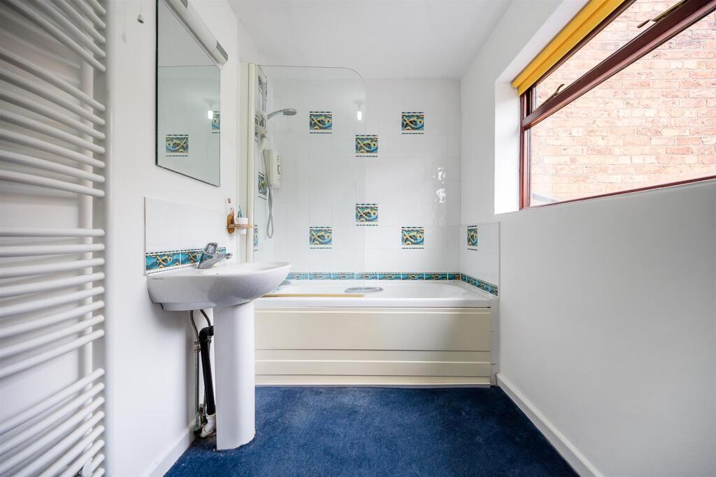 Famiily bathroom