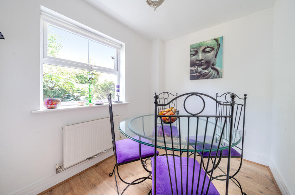 1303973-18-6842e7...