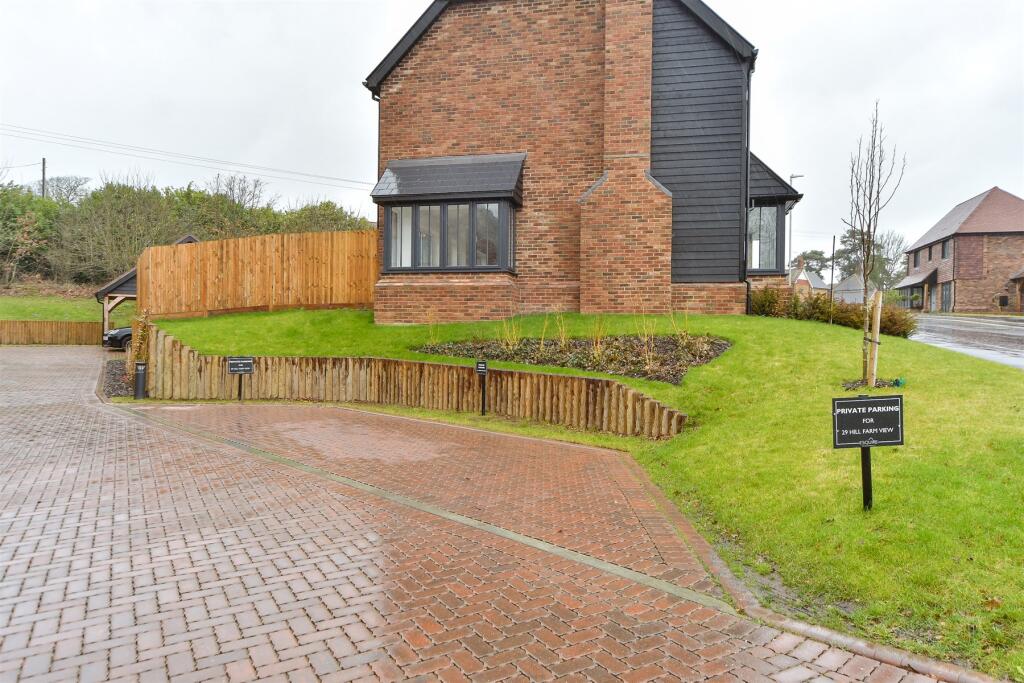 Driveway/Parking