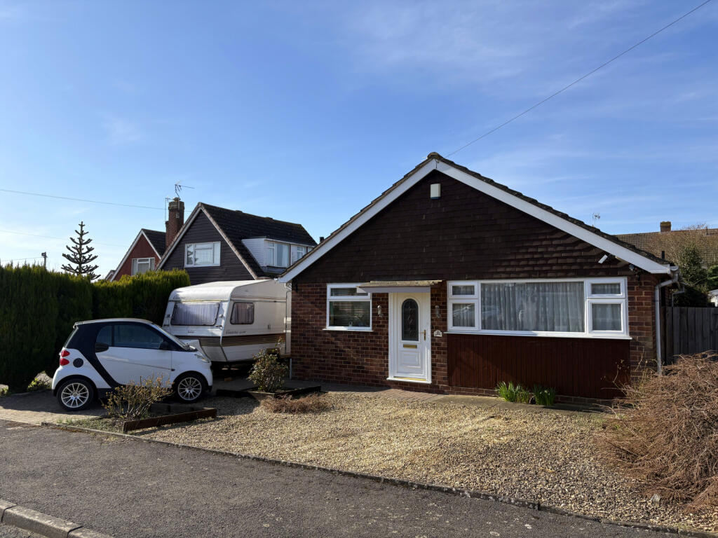 2 Bedroom Detached Bungalow for Sale
