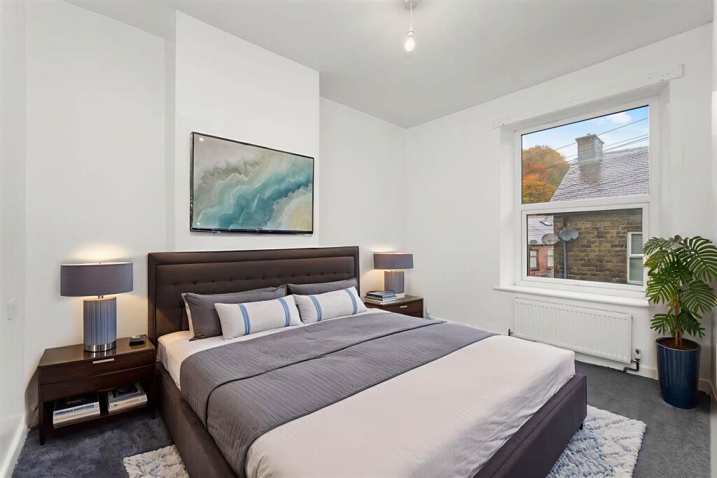 4 - Bedroom - Modern - 0.jpg