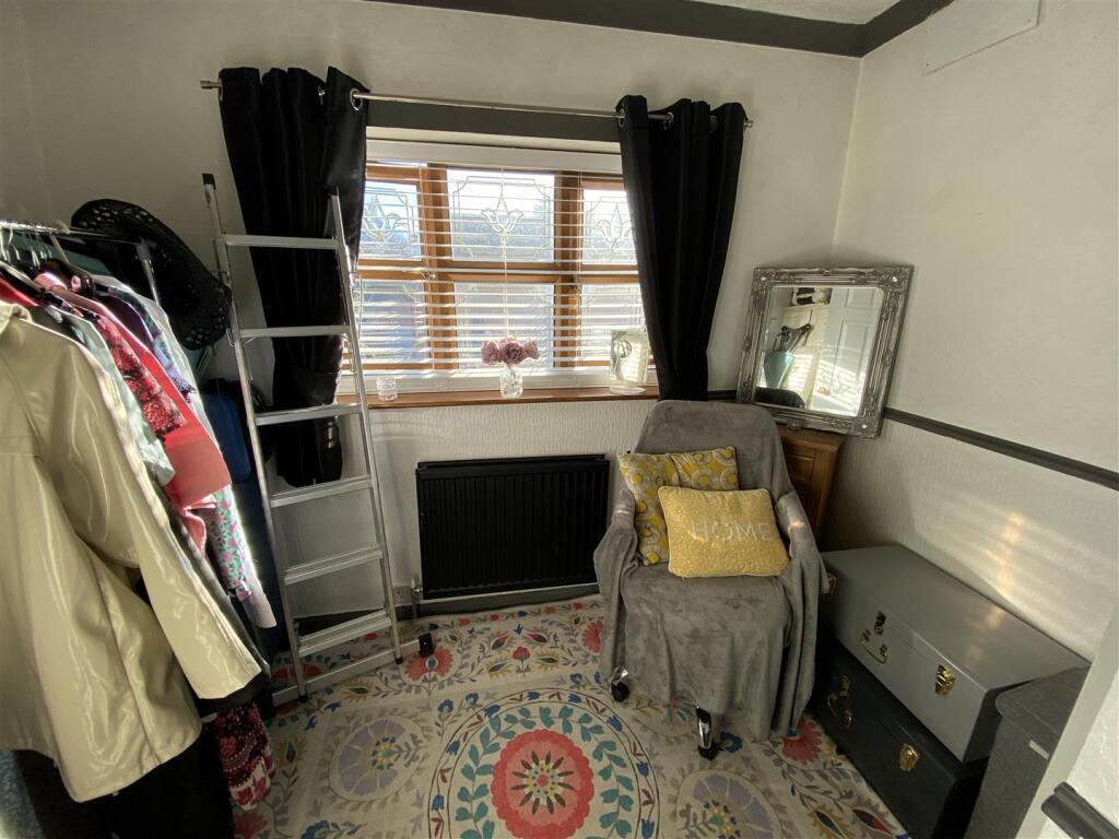 Bedroom no.3 front: