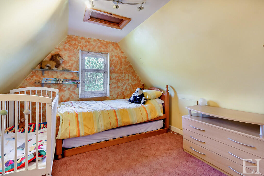 8646346-interiorW...