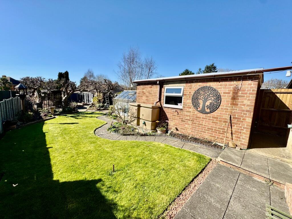 Lawn &amp; Garage 
