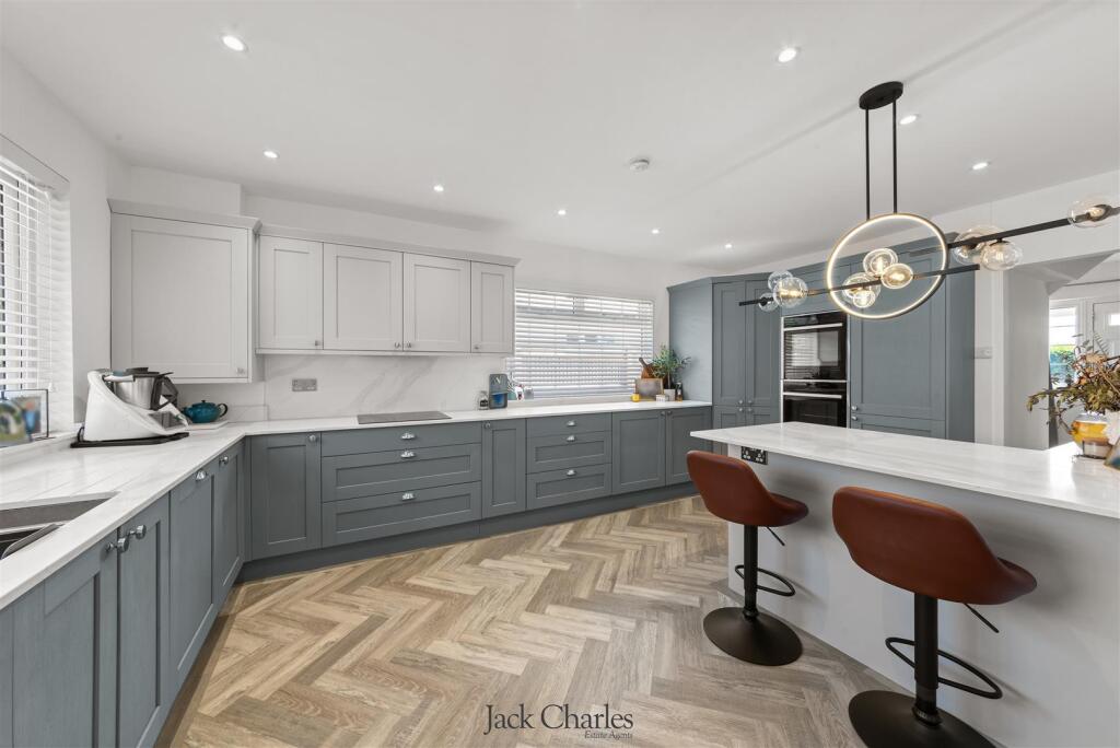 177 Hadlow Road 19.jpg