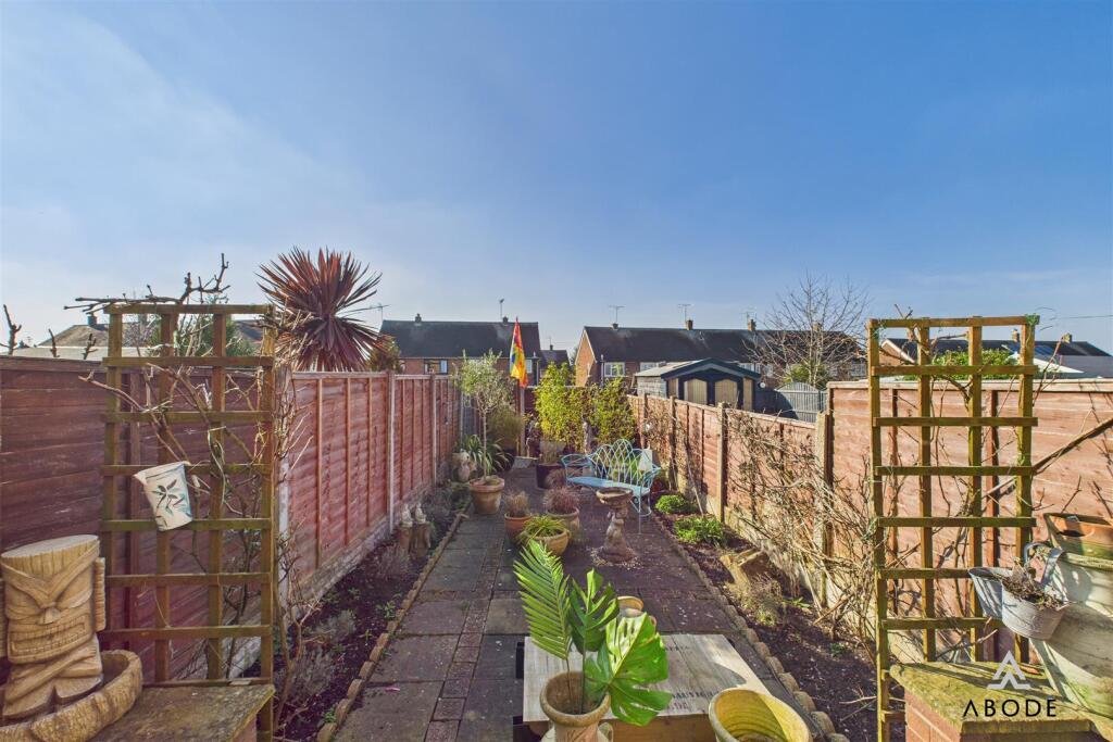 CAM02696G0-PR0546-STILL014.jpg