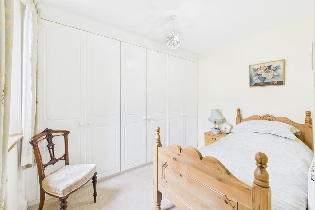 CAM04201G0-PR0099-STILL017