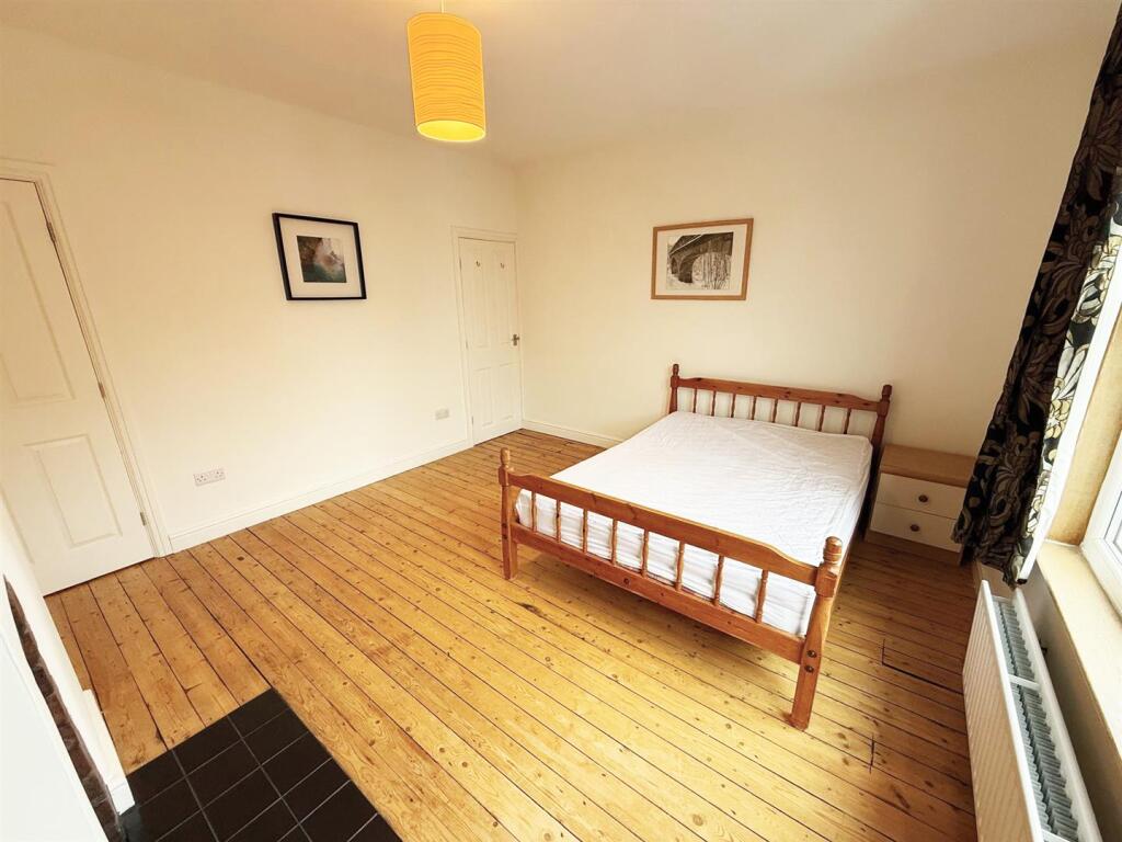 Monk Bridge Street Principal Bedroom 2