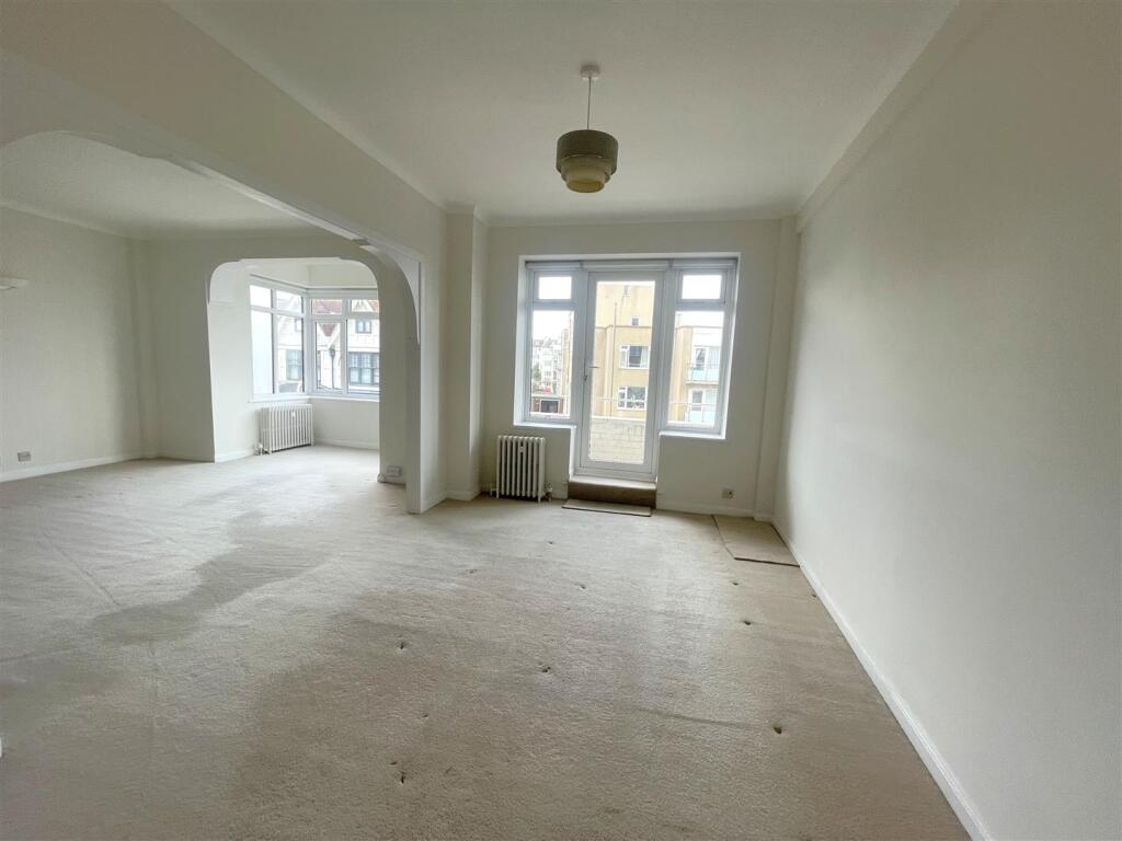 Dining Room.jpg