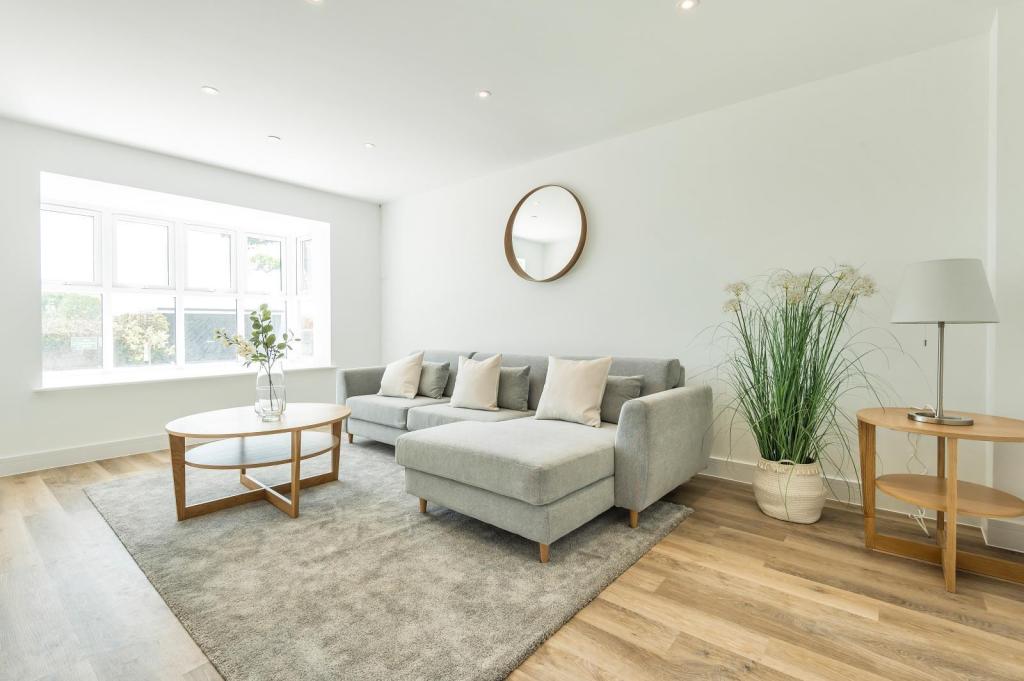 3- Sitting Room