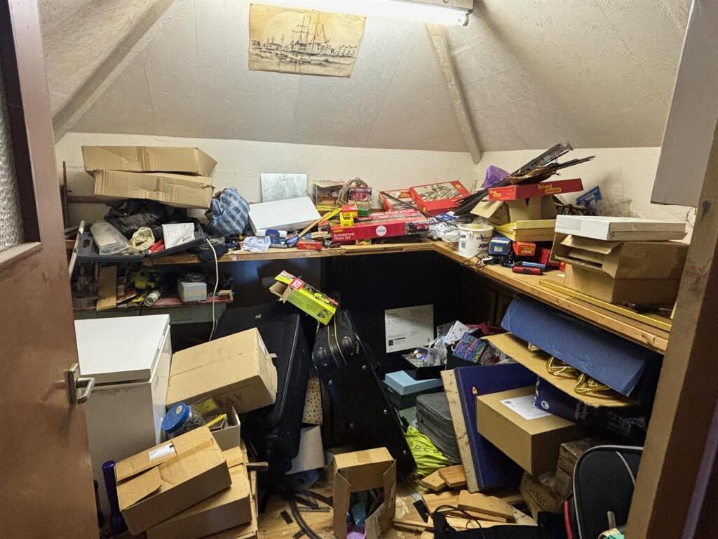 Loft room 2.jpg