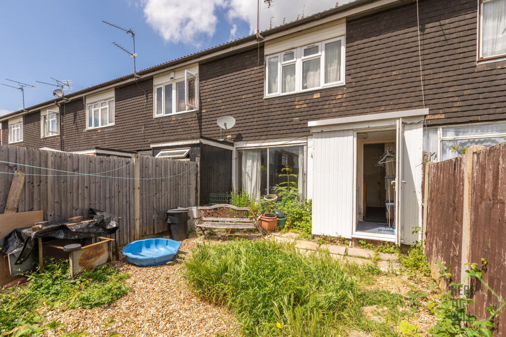 61 Crocus Field, High Barnet, Herts, EN5 2UB-10