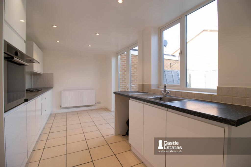 Kitchen &amp; Dining