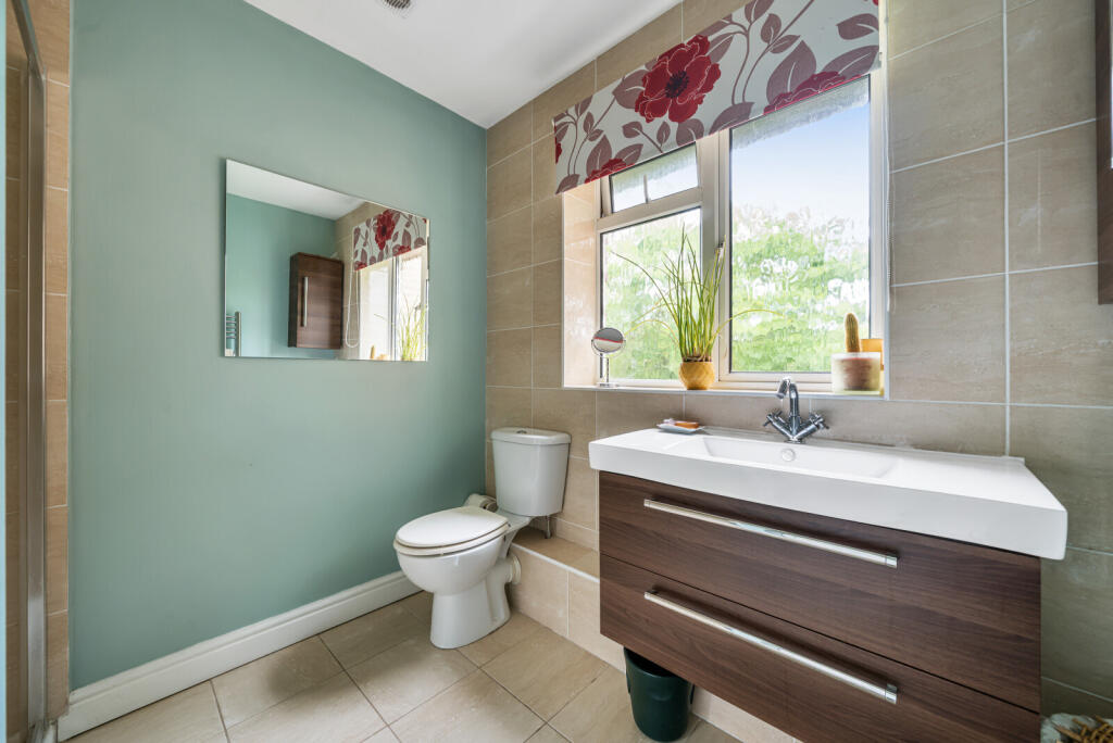 1302727-29-683f41...