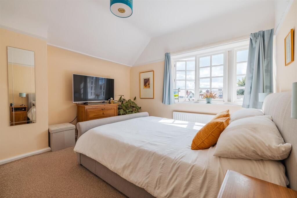 36 Circular Dr-26.jpg