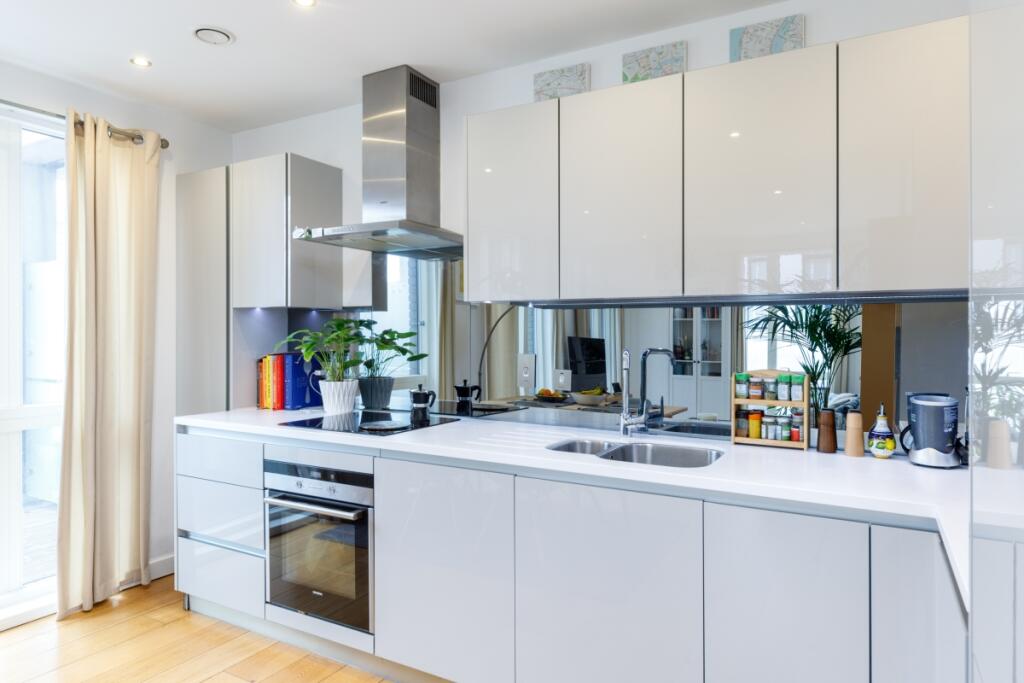 Costemonger Build...