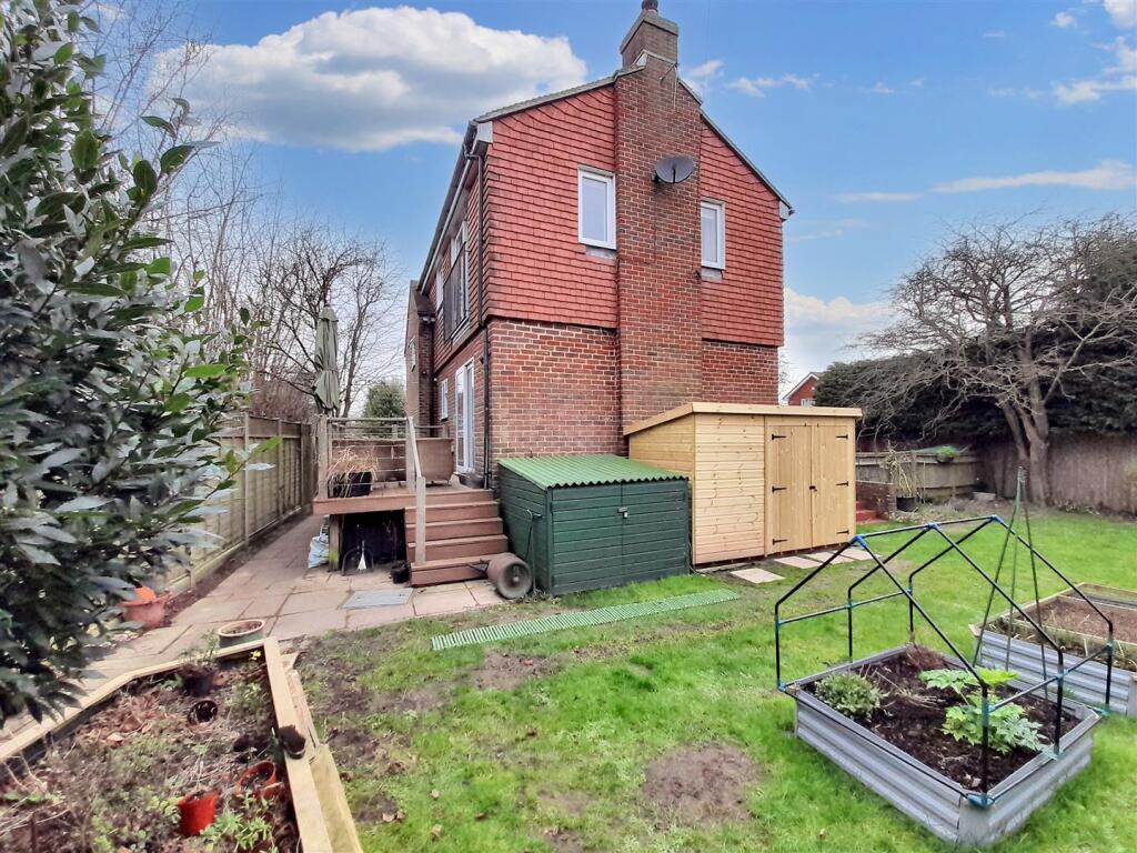 Rear garden 1 new.jpg