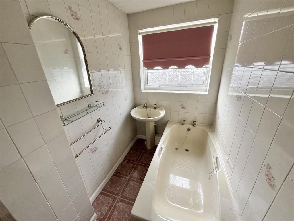 Bathroom Aspect 3