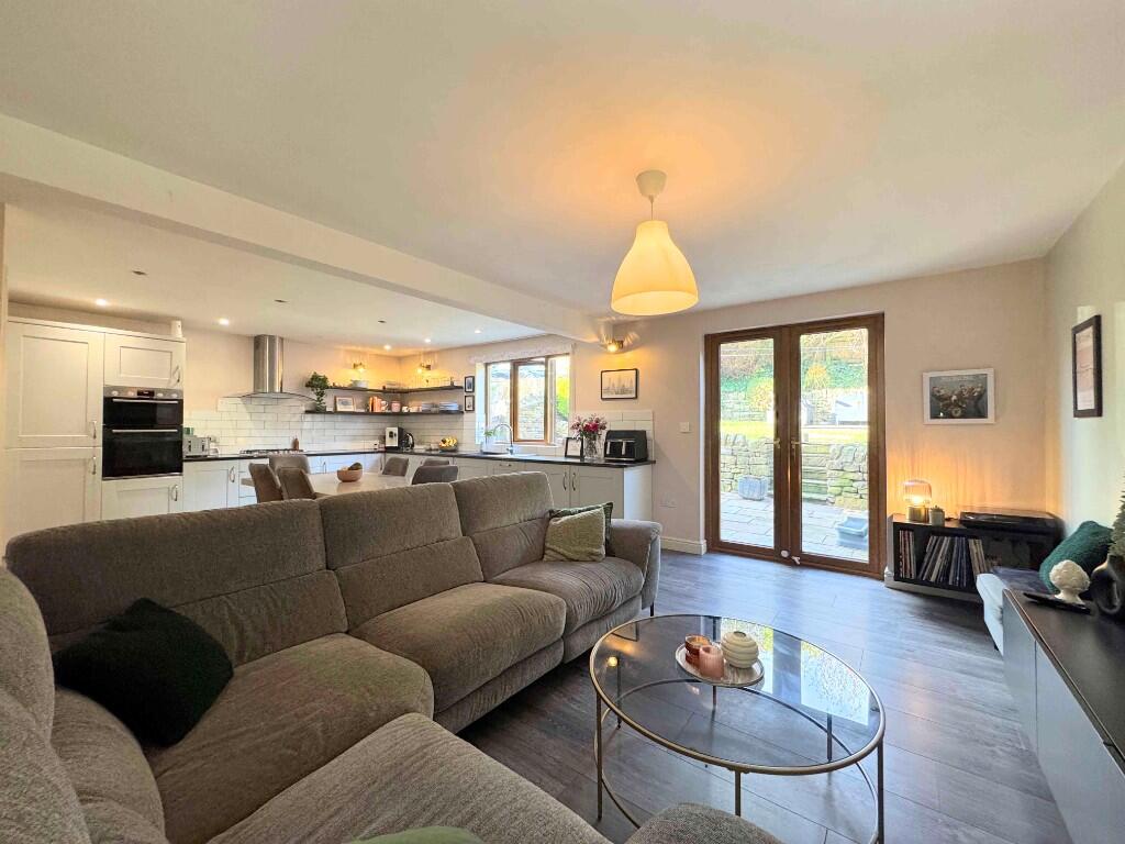 Living / Kitchen
