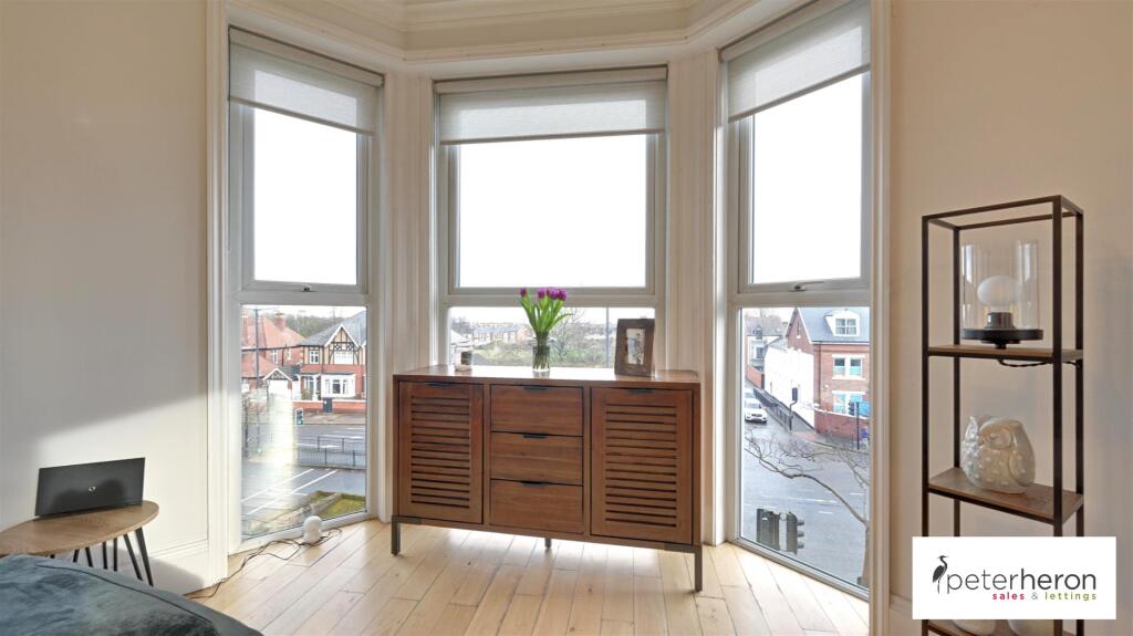 Open Plan Lounge &amp; Kitchen