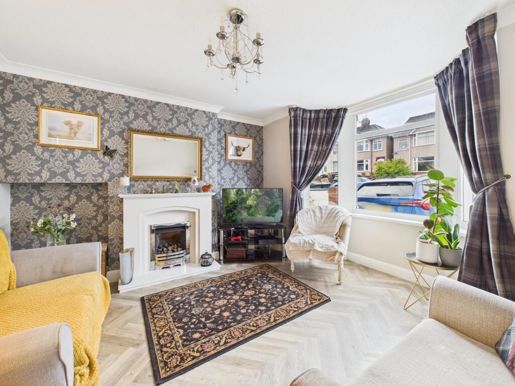 CAM05192G0-PR0158-STILL001