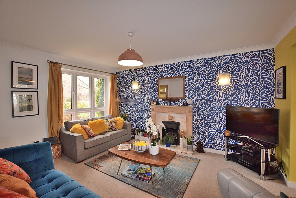 living room alt_0...