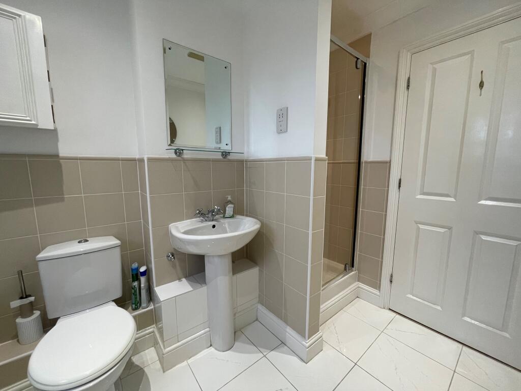 En-suite Bathroom