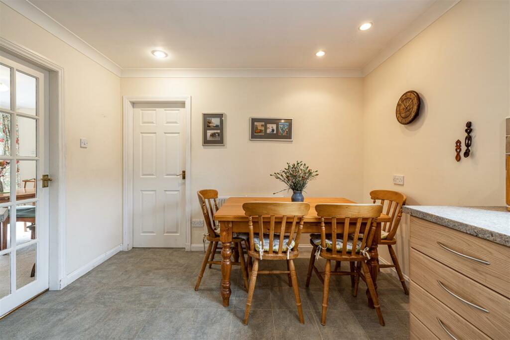 36 Melrose Road Galashiels 17.JPG