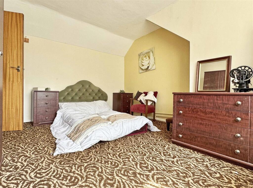 Bedroom 2.jpg
