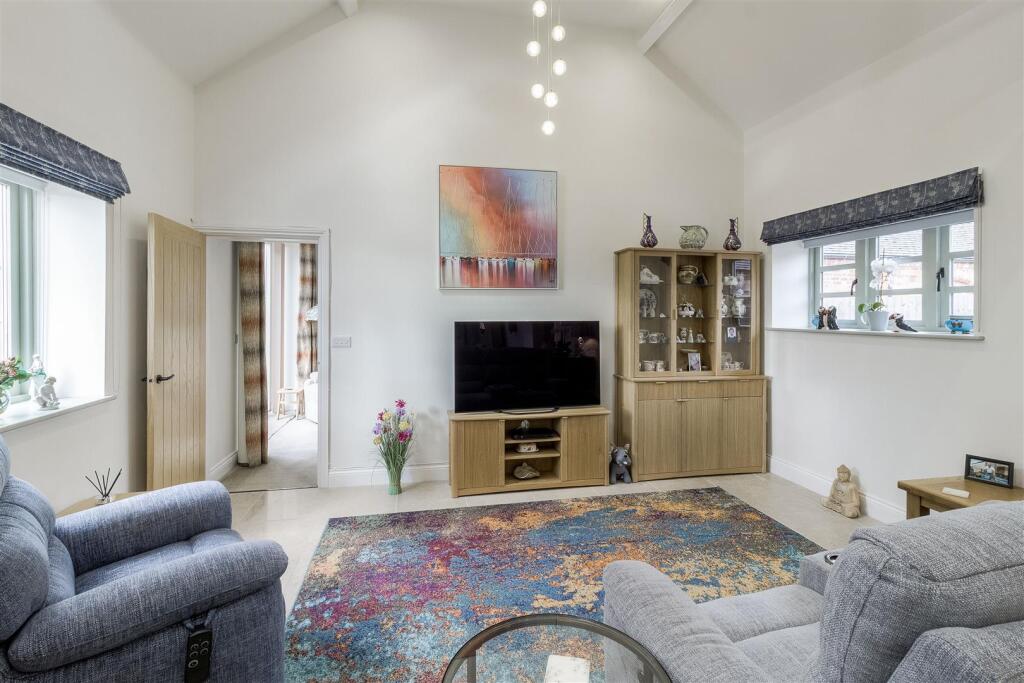 Skylark Barn 004.jpg