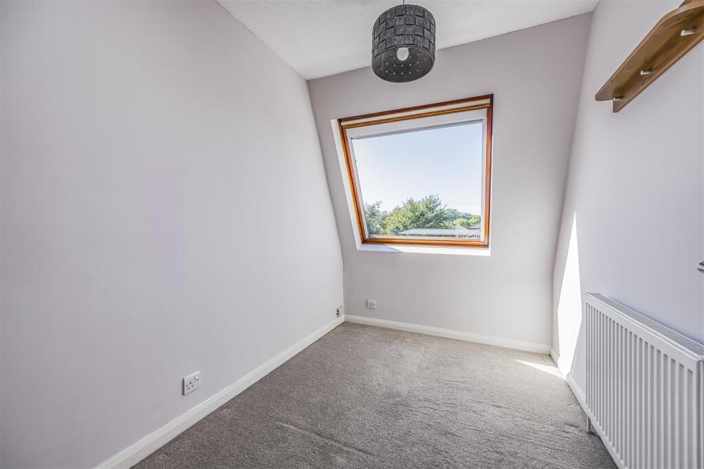 17 Kingfishers, Fareham-PorticoMarketing-SoldBy-4.