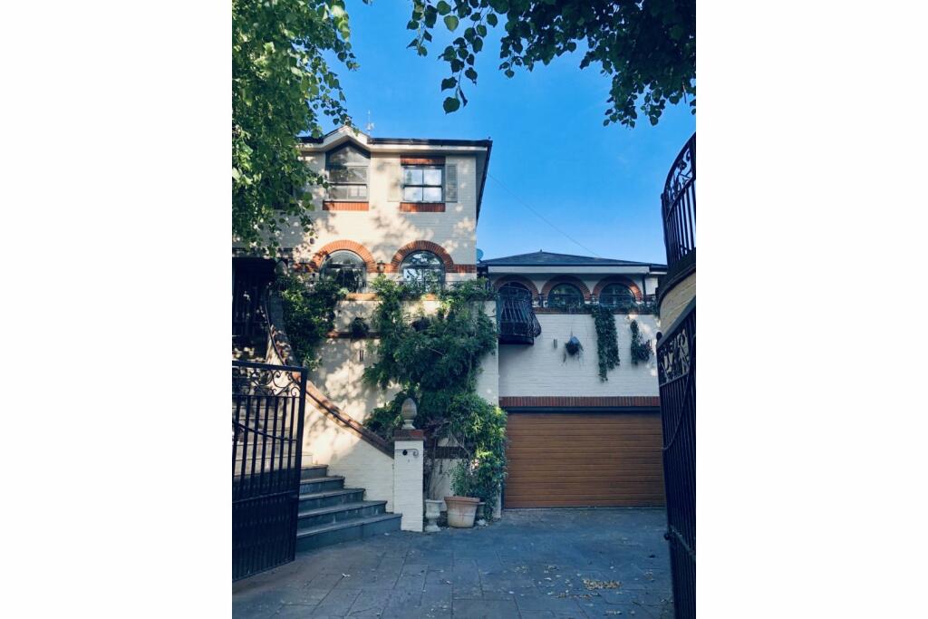 Gated Driveway