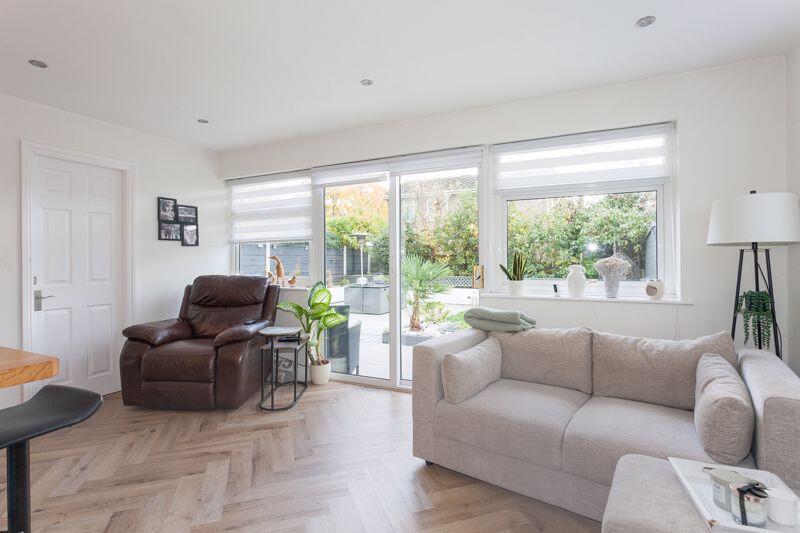 OPEN PLAN LIVING DINING KITCHEN