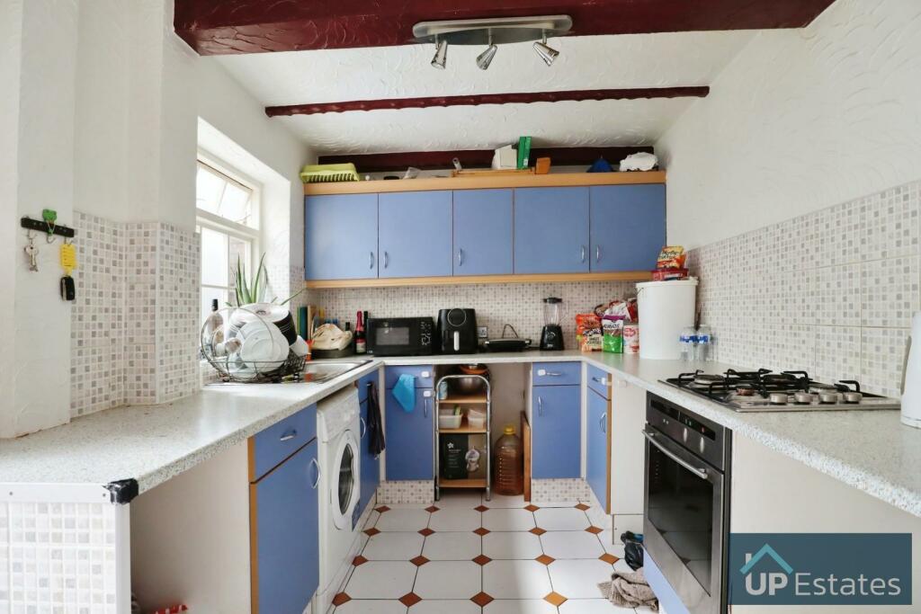 KITCHEN/ DINER