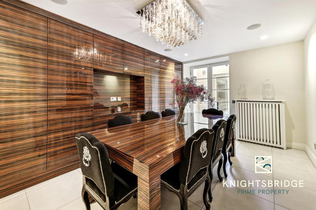 Princes Gate (5).jpg